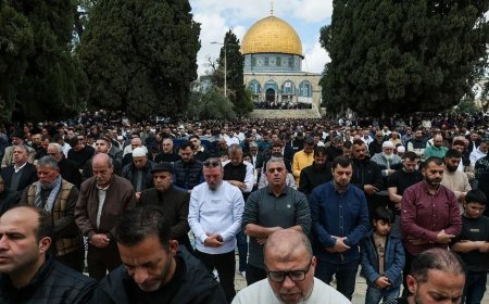 আল-আকসায় জুমার নামাজে লাখো মুসল্লি