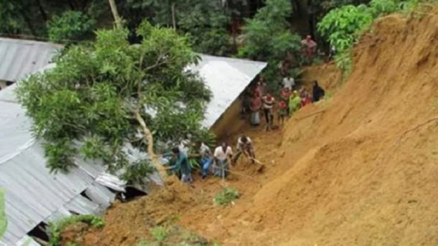 রাঙামাটিতে ৯৮ স্থানে পাহাড় ধস, রাঙামাটি-খাগড়াছড়ি যোগাযোগ বিচ্ছিন্ন
